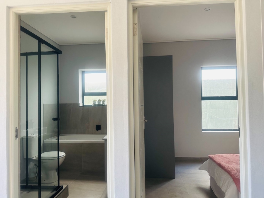 2 Bedroom Property for Sale in Table View Western Cape